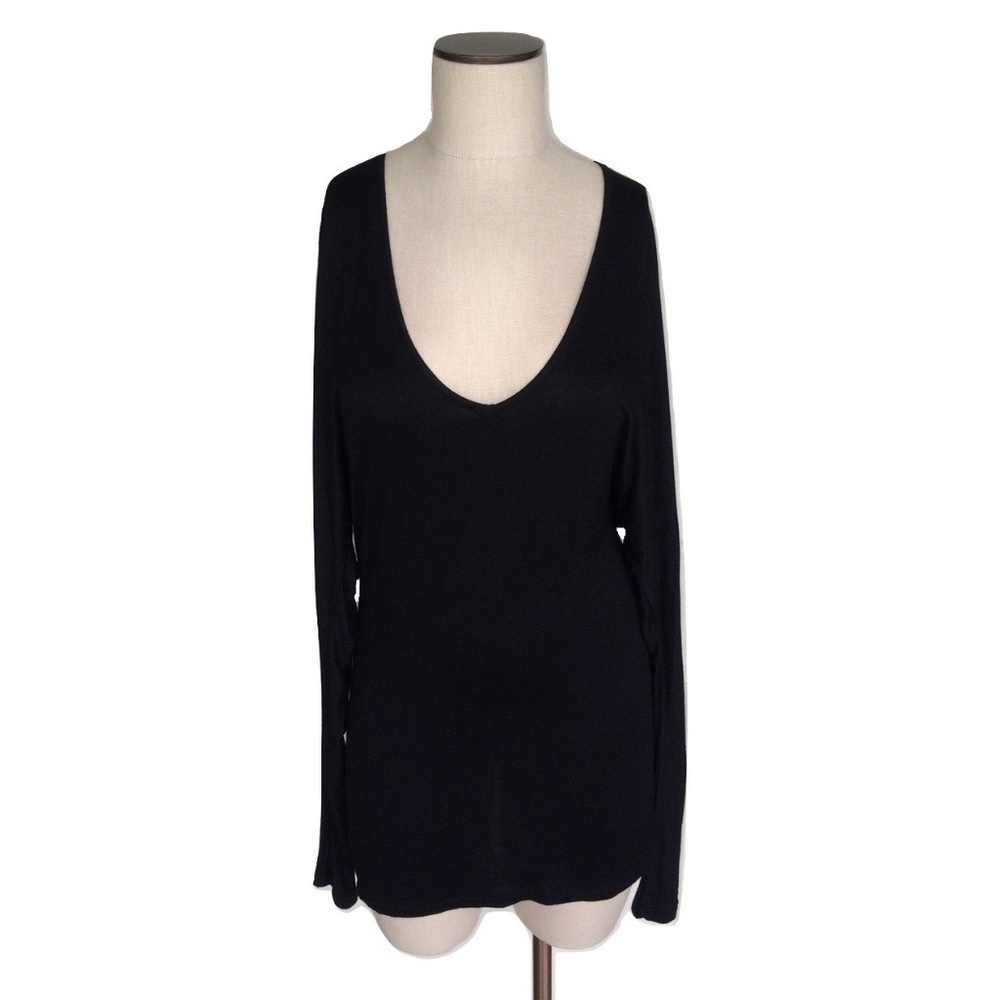 NWT Mags & Pye Black Scoop Neck Modern Tunic Top